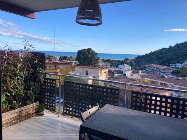 Apartamento Con Vistas Al Mar Кастелдефелс Екстериор снимка